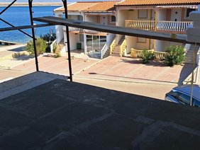 Vir, Apartment mit Dachterrasse 20m zum Meer