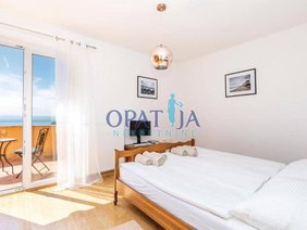 Ferienhäuser mit Pool und Meerblick in Veprinac/Opatija 