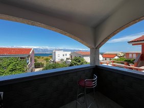 Vir, 2 Wohnungen mit großer Terrasse und Meerblick